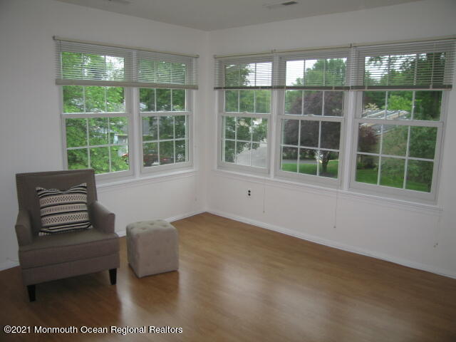 Building Photo - 90 Quince Ct