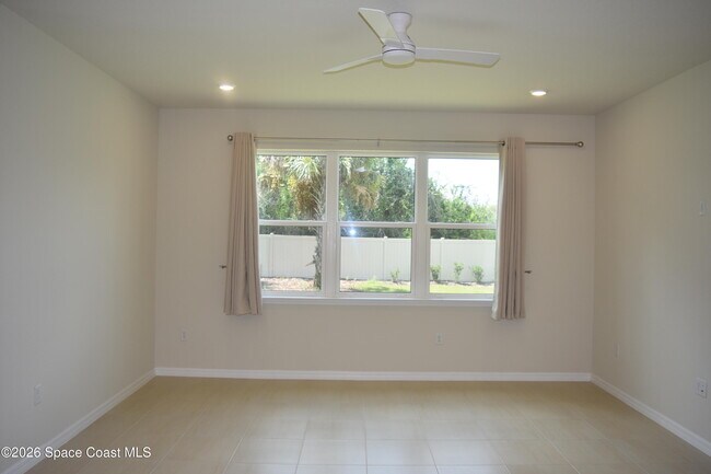Building Photo - 5039 Sunnytime St