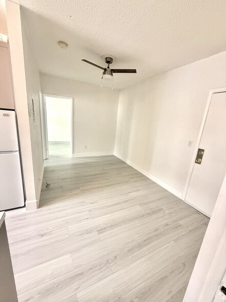 Building Photo - 1043 NW 2nd St