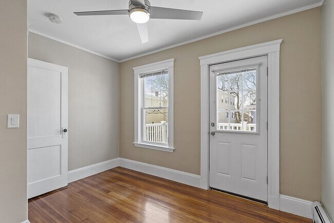 Building Photo - 59 Clarendon Ave