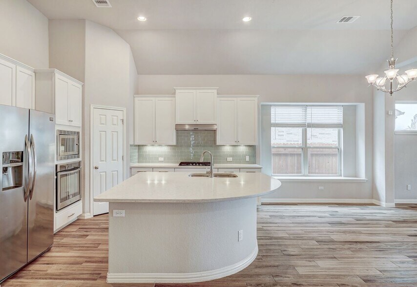 Building Photo - 213 Mindy Way