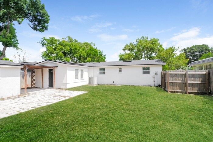Building Photo - 174 Phoenetia Dr