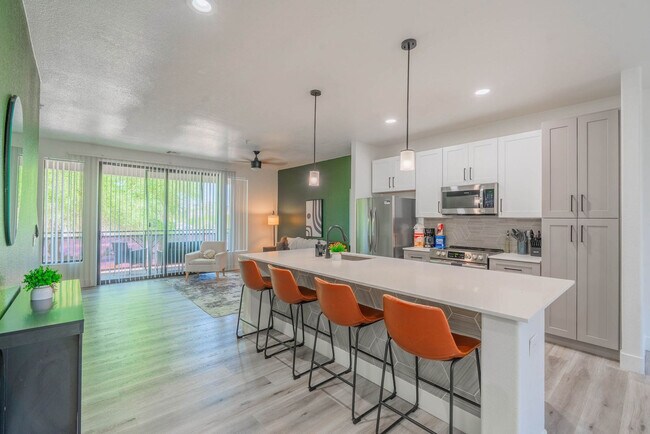 Building Photo - 6610 N 93rd Ave