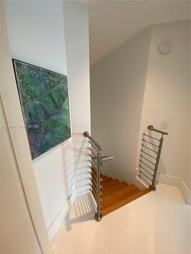 Building Photo - 17301 Biscayne Blvd