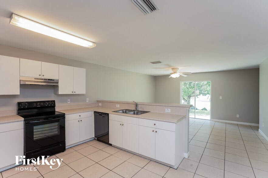 Building Photo - 9192 Hillburn Terrace