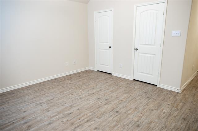 Building Photo - 1704 Dove Cir