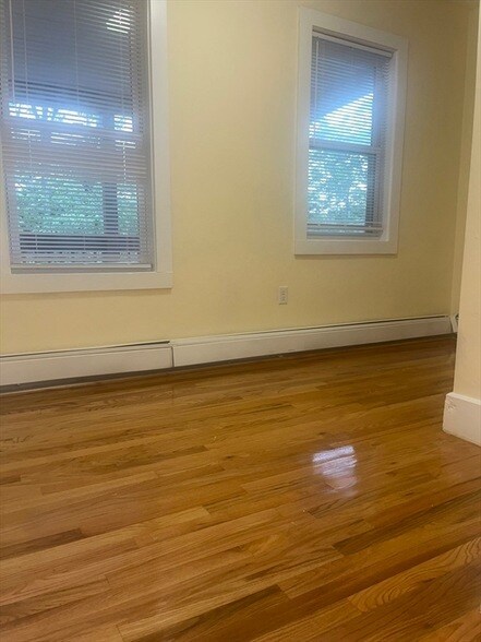 Building Photo - 108 Belair St