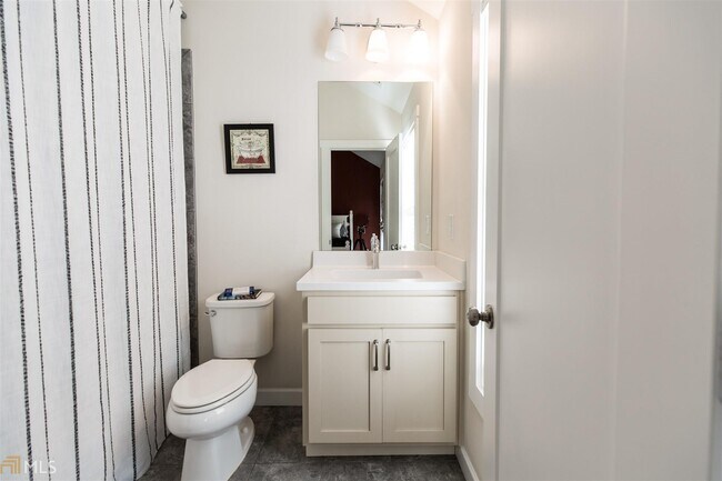 Building Photo - 3348 Turngate Ct