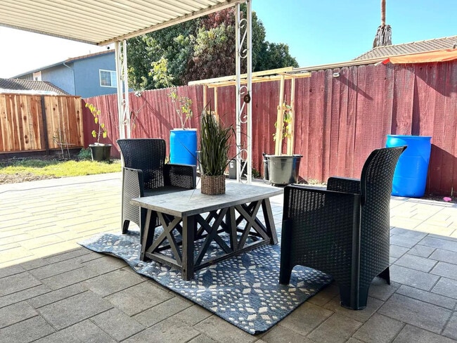 Building Photo - 2500 Kirkwood Dr