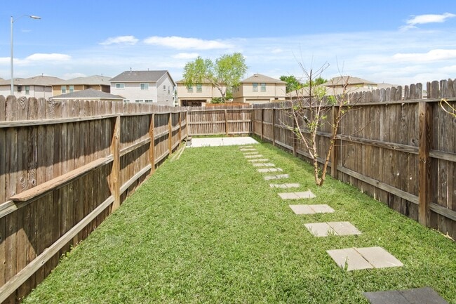 Building Photo - 1223 Grassy View Dr