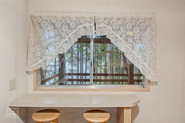 Building Photo - Waterfront 2-Bedroom Home with Scenic Views