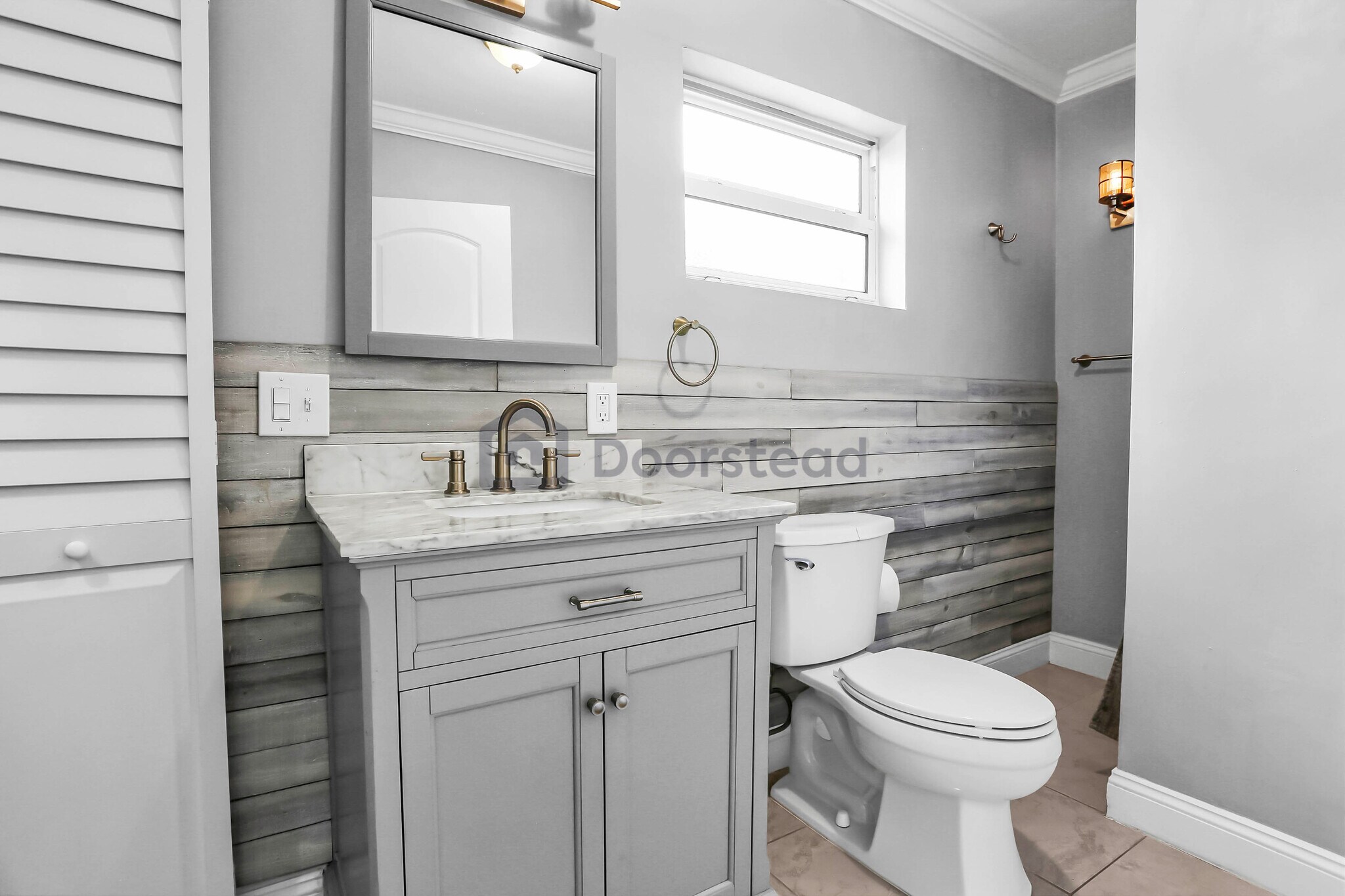 Building Photo - 241 NE 48th Ct