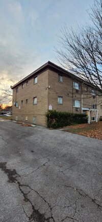 Building Photo - 14918 Milverton Rd