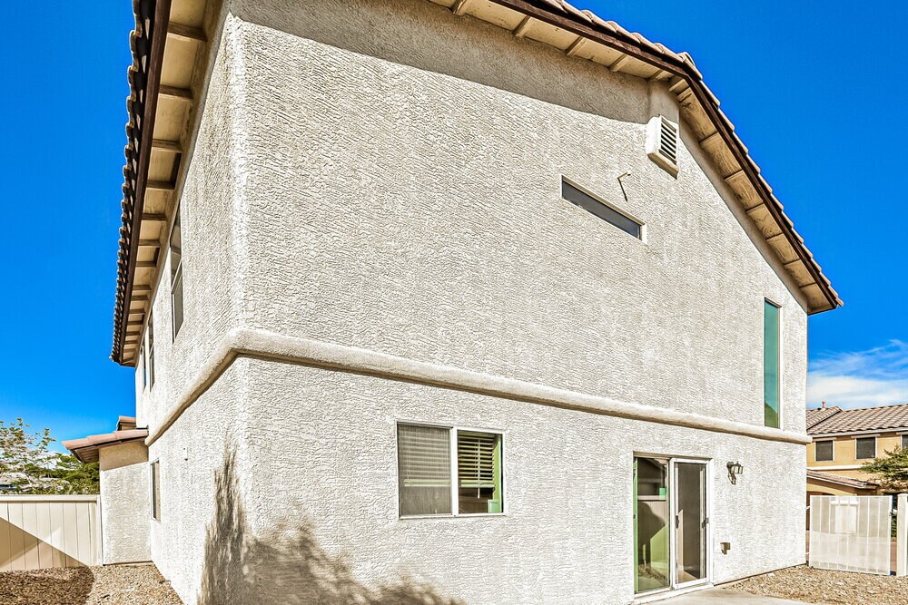 Building Photo - 10469 Armand Ave
