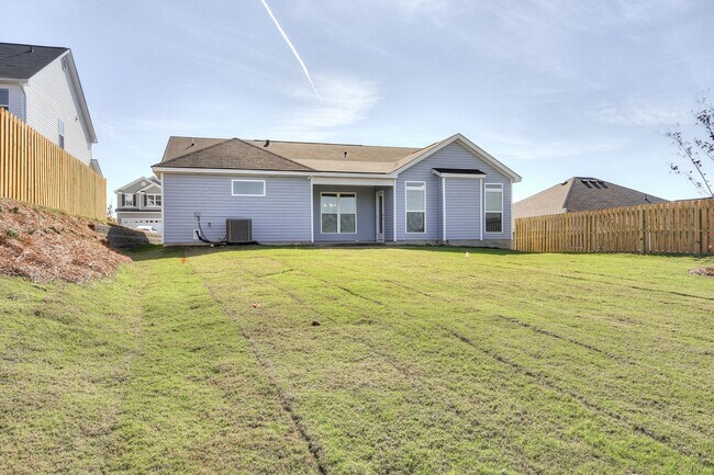 Building Photo - Like New Home - 4 Bed 3 Bath