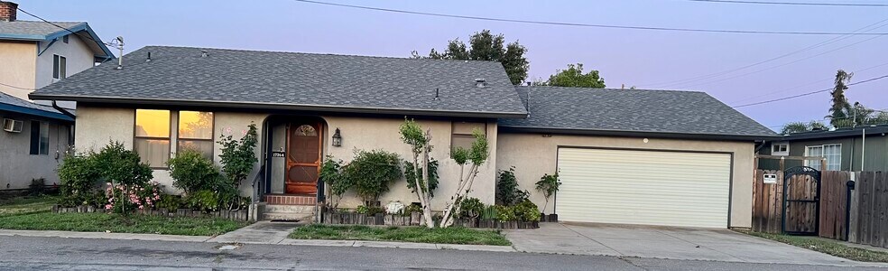 Building Photo - 17364 N Bruella Rd
