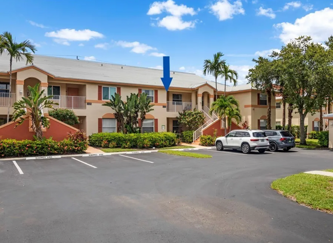 Primary Photo - Chic 2BR Condo in Prime North Naples Locat...