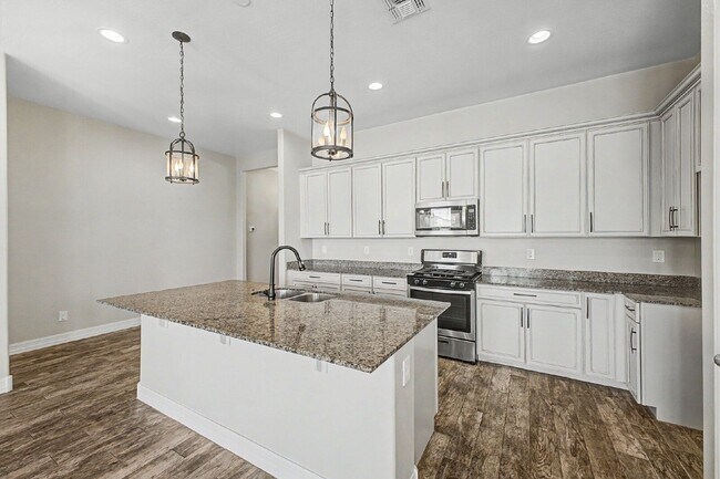 Building Photo - 8833 S 167th Ln