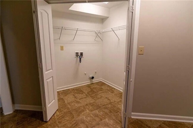 Building Photo - 3562 Bryant Ln