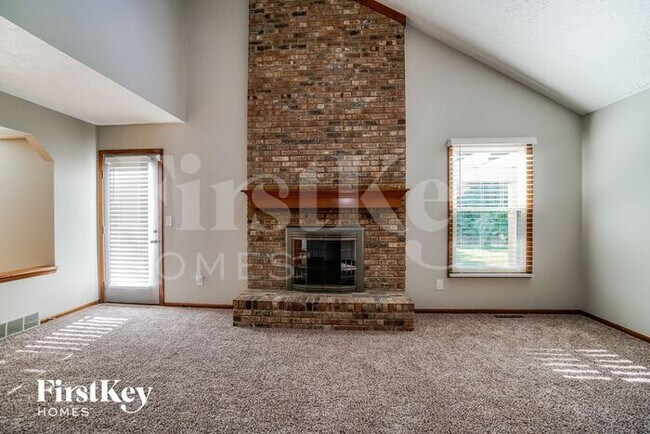 Building Photo - 13008 Oakmere Dr