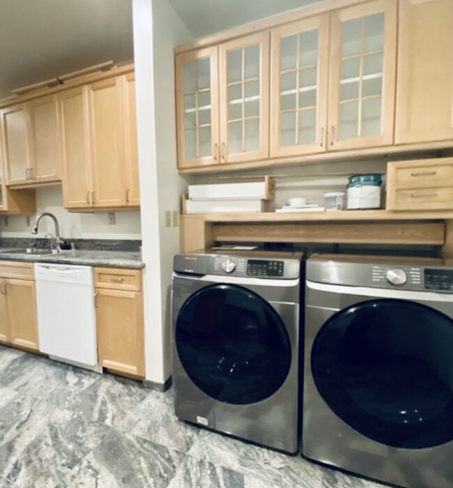 New washer/dryer - 8455 Fountain Ave