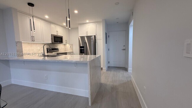 Building Photo - 7840 Camino Real