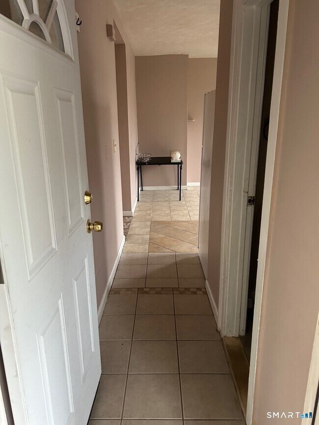 Building Photo - 82-84-84 Glendale Ave