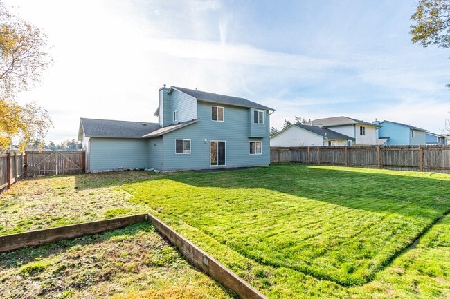 Building Photo - 3 Bedroom in Shannon Forest