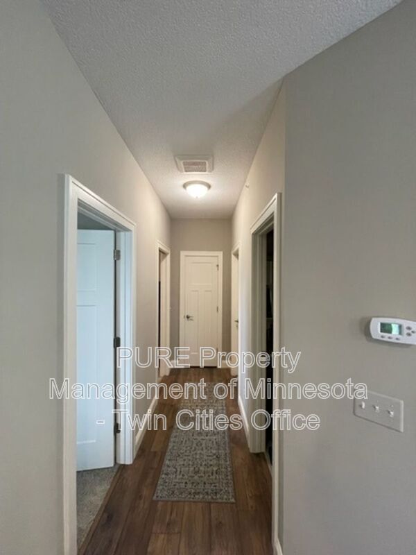 Building Photo - 631 Liberty Wy