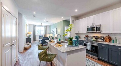 Building Photo - 615 E Foster Crossing Rd