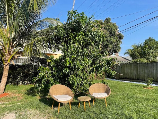 Building Photo - 430 45th St