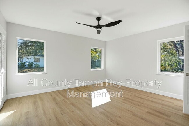 Building Photo - 2812 N Munro St