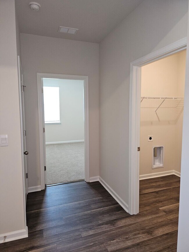 Building Photo - 3015 Long Spur Dr