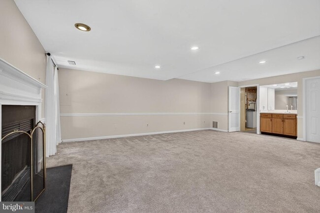 Building Photo - 7259 Worsley Way