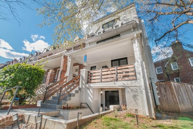 Building Photo - 1419 Upshur St NW