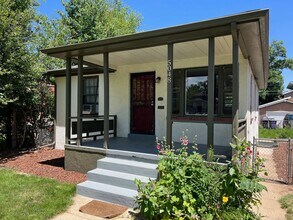Building Photo - Updated 4-bed, 2-bath home - Blocks from Regis University!