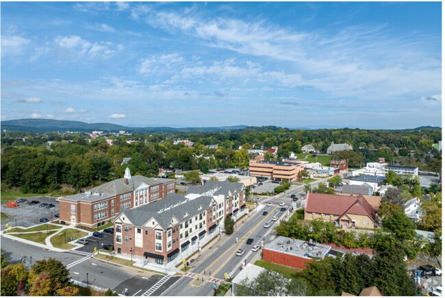 Building Photo - 21 Raymond Ave