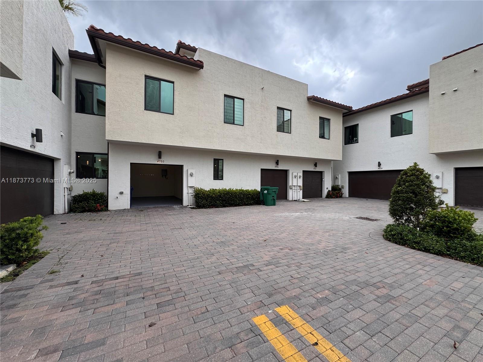 Building Photo - 4760 NW 83rd Pky