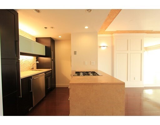 Building Photo - 21 Maywood St