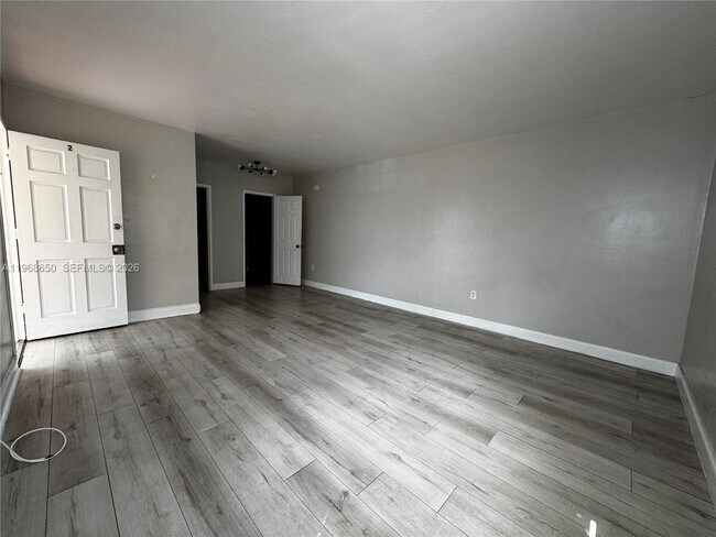 Building Photo - 500 13th St