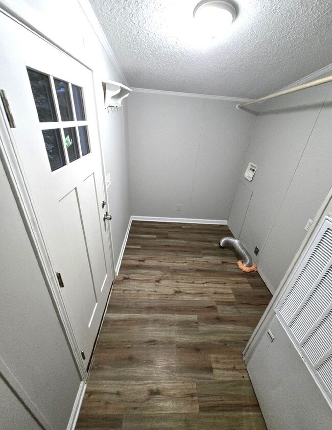 Building Photo - Manufactured Home in the Country