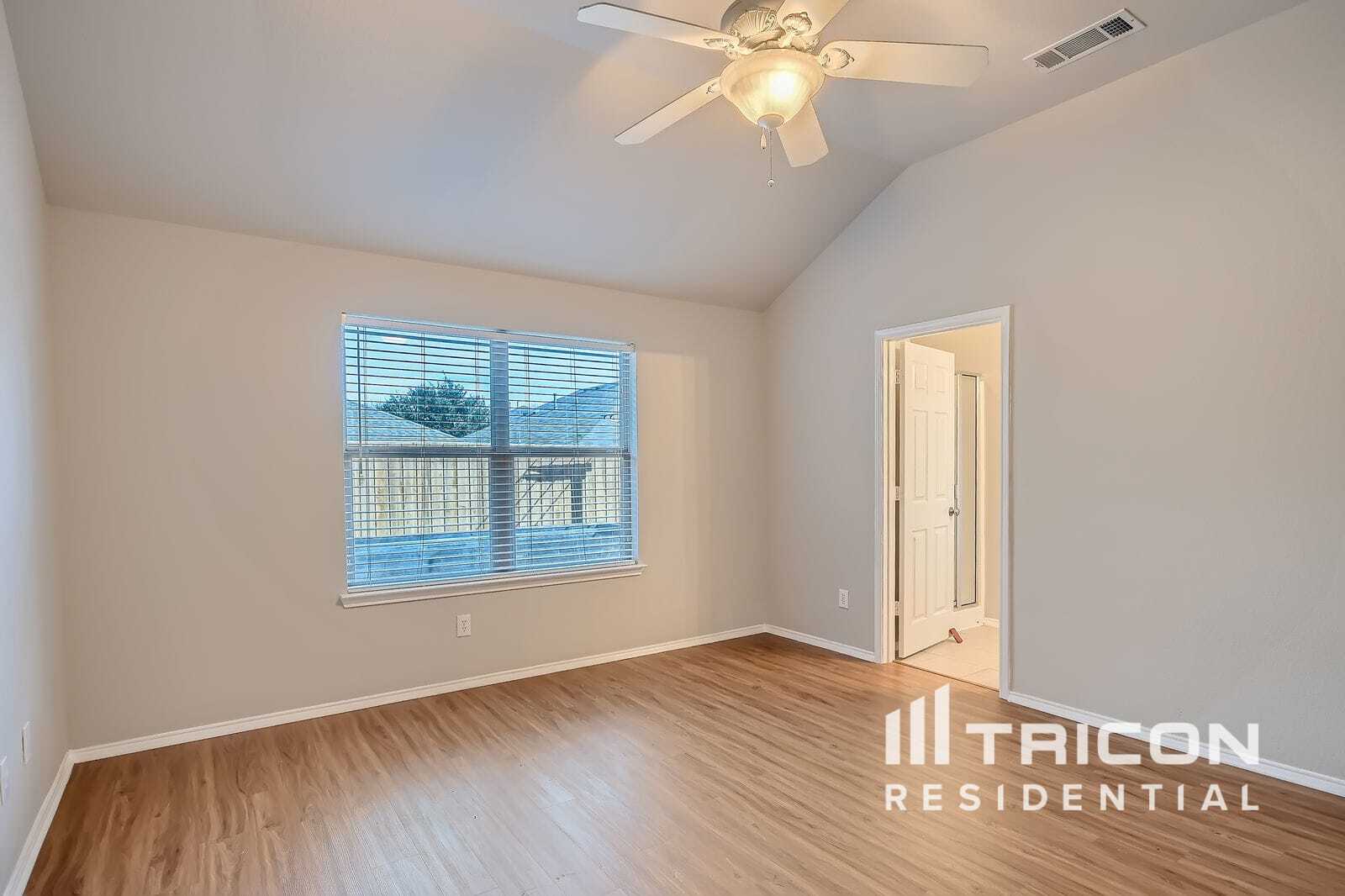 Building Photo - 9007 Water Oak Dr