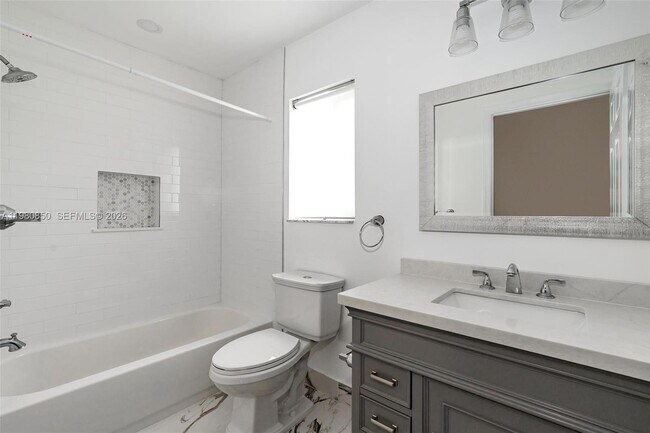 Building Photo - 1046 Golden Cane Dr