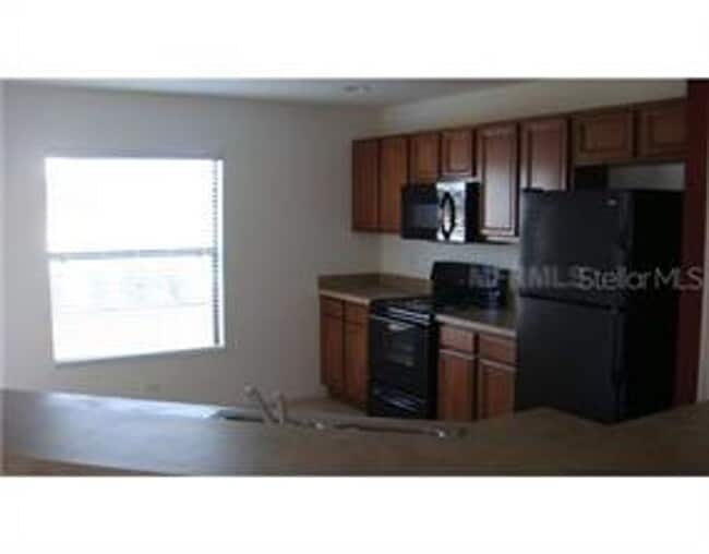 Building Photo - UPCOMING RENTAL IN BRANDON