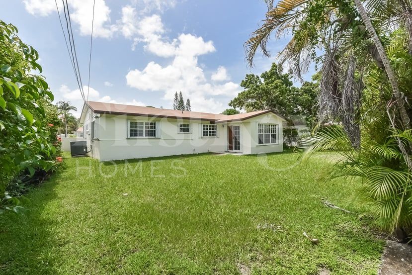 Building Photo - 16941 SW 119th Ct