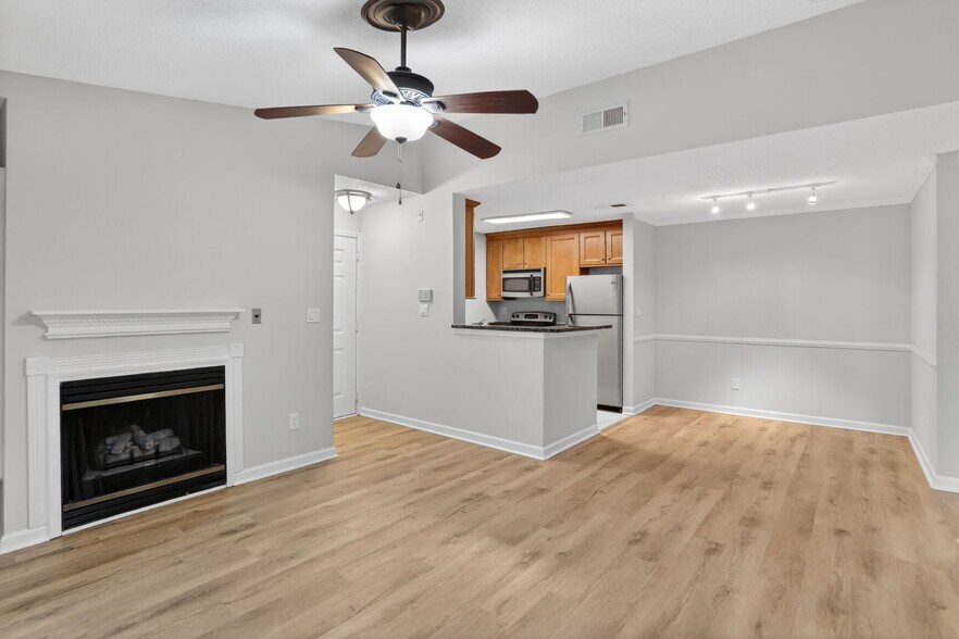 Building Photo - 307 Granville Ct