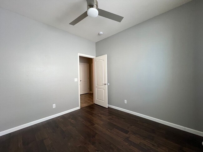 Building Photo - Gorgeous, upgraded home with a sparkling p...