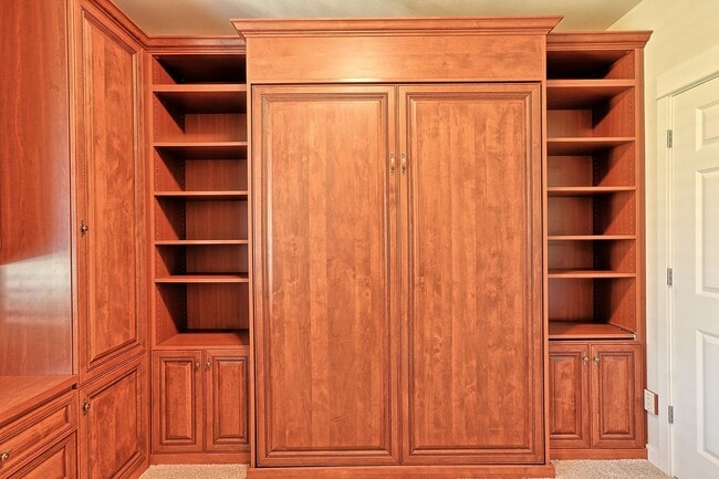 Building Photo - Mukilteo Golf Course View Condo – Modern C...