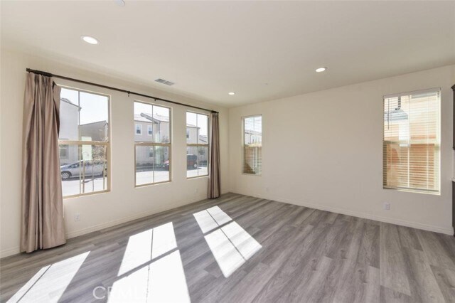 Building Photo - 117 Halo