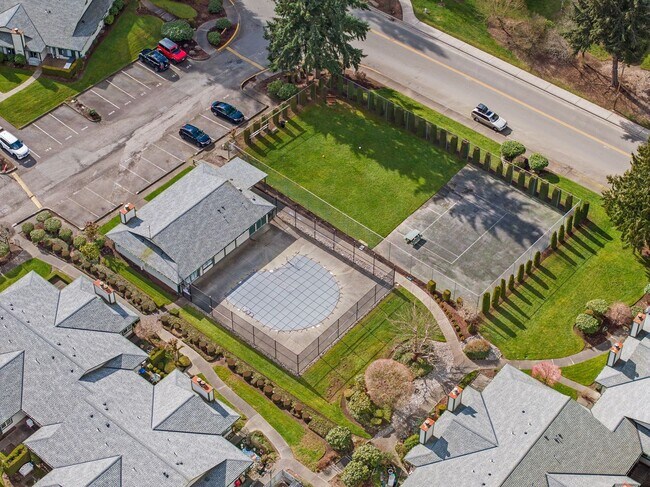 Building Photo - Completely Refreshed Head to Toe!